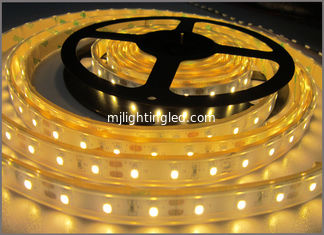 CHINE 3528 Lumière à LED à bande 12VDC étanche IP65 Lumières LED flexibles pour la décoration extérieure Couleur jaune fournisseur